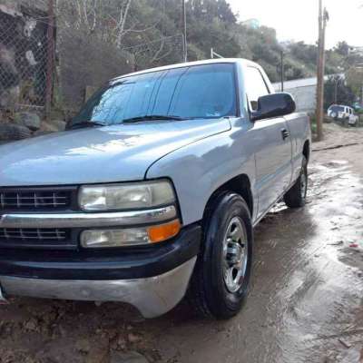 Vendo Chevrolet Silverado año 2002 al corriente nacional caja corta original Profile Picture